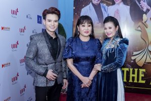 Đỗ Thị Hà, Tiểu Vy, Lương Thùy Linh cùng dàn Á hậu đọ sắc trong vai trò nghệ sĩ trao giải Ngôi Sao Xanh 2020