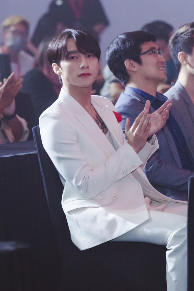 Võ Hoàng Yến, Hoàng Thùy đã từng cãi nhau