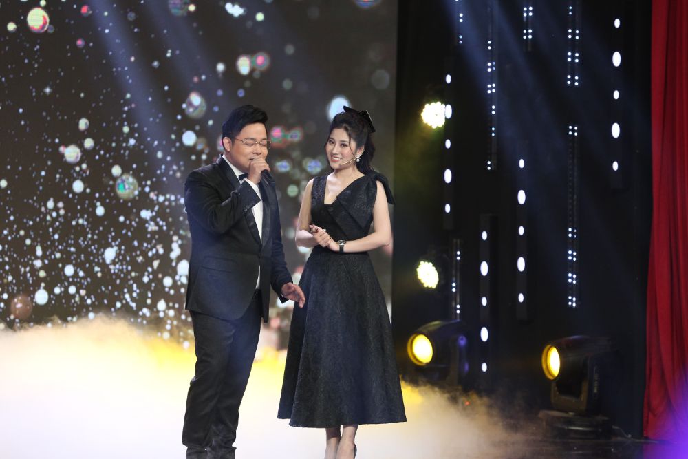 Say đắm trước giọng hát ngọt ngào của Quang Lê với hit “Về đâu mái tóc người thương”