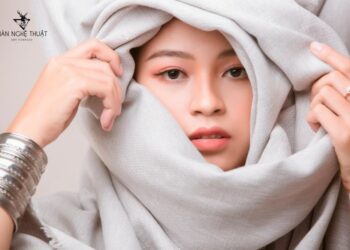 ĐSAD Ngọc Trang lộng lẫy, yêu kiều trong bộ ảnh Màn Nghệ thuật