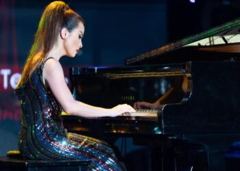 BEE Uyên Phương hợp tác cùng NSX âm nhạc Duy Trần ra mắt 2 MV đầu tay tại Mỹ