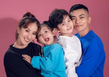 Khánh Thi livestream khóc nức nở giữa đêm, netizen đồng loạt “tấn công” Phan Hiển