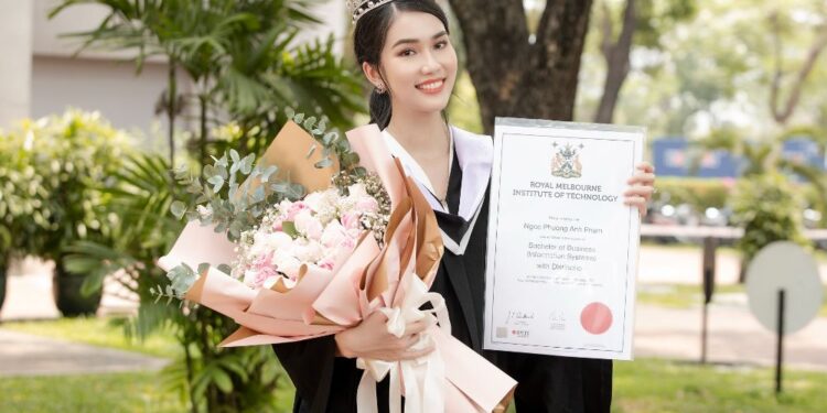Á Hậu Phương Anh xuất sắc nhận học bổng Thạc Sĩ của Đại Học RMIT