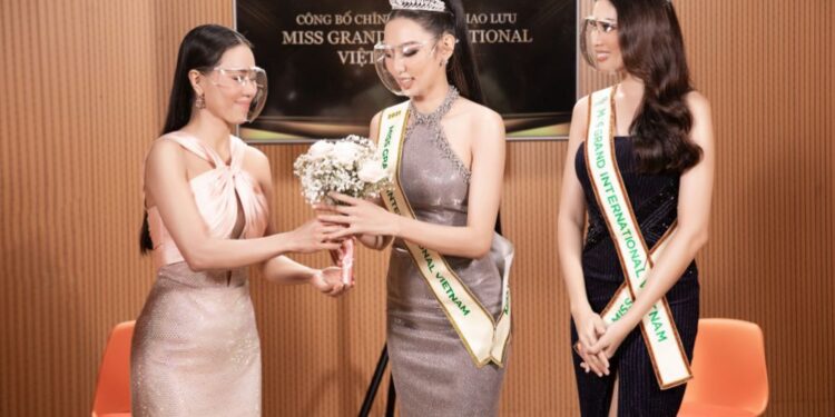 Thuỳ Tiên,  Ngọc Thảo khoe layout “chặt chém” trong lễ trao sash Miss Grand Vietnam 2021