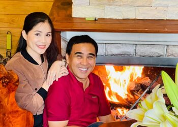 MC Quyền Linh nhắn gửi vợ: “Anh đi lo cho bà con tiếp đây, hết dịch anh sẽ lo cho bà xã nhé”