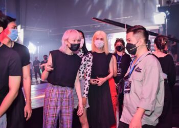 Minh Tú, Hoàng Thùy và dàn người mẫu tất bật luyện tập cho đêm Gala Night TikTok FashUP 2021