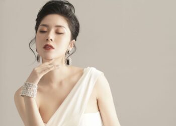 Hoa hậu Tô Diệp Hà: Tôi tự biến mình thành đại gia để khỏi mất công đi tìm