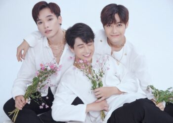 Tăng Nhật Tuệ viết lời cho ca khúc debut của Super V trên sân khấu Asia Song Festival 2021