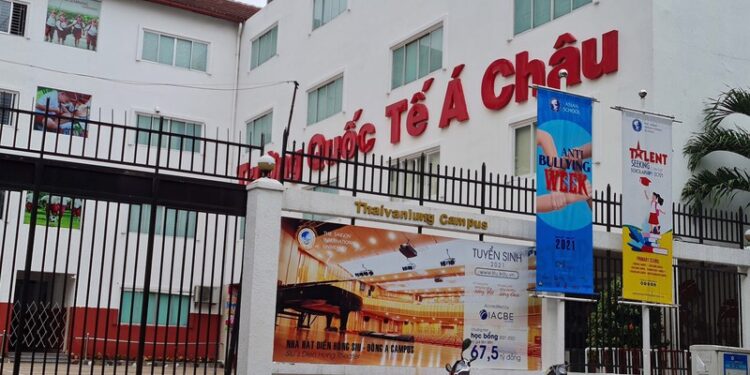 Trường Quốc tế Á châu thu đủ học phí 2021 – 2022 mặc thời gian học online tại nhà vì dịch bệnh