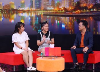 Cô bé 13 tuổi gây ấn tượng mạnh khi tự tổ chức hoạt động hướng về môi trường, cộng đồng