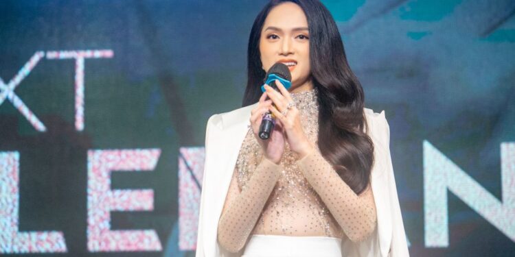  HLV Xuân Lan: “Nhà chống lũ còn chưa sống nổi huống chi ‘The bè lũ’ giữa cuộc đời này”