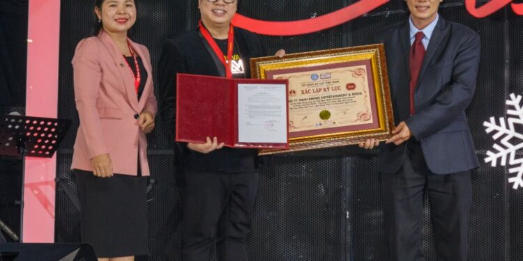 Đạo diễn Lê Việt: VIFF là nơi gặp gỡ của “những gã nghệ sĩ liều mạng”