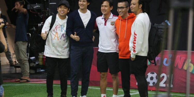 Cùng điểm lại các khách mời “gây bão” của “Cầu thủ nhí 2021”