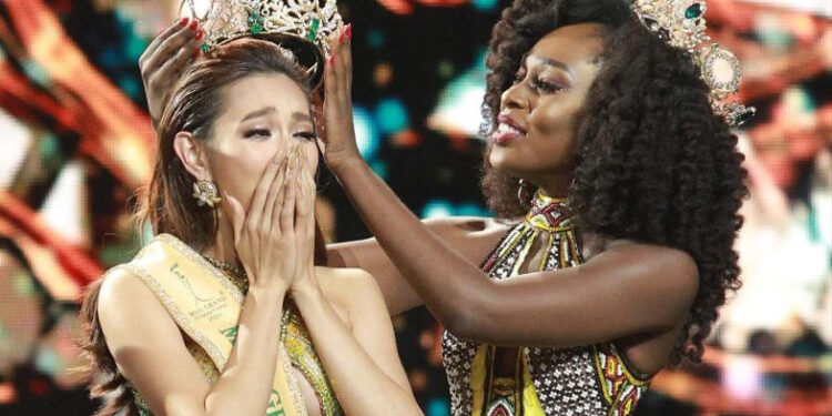 Nguyễn Thúc Thùy Tiên lộng lẫy đăng quang Hoa hậu Hòa bình quốc tế