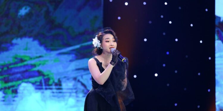 Nữ ca sĩ với 3 giải Á quân và nỗi oan “chơi xấu bạn diễn” trong đêm Chung kết