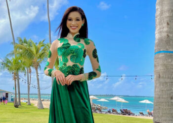 Không chỉ diện áo dài, Hoa hậu Đỗ Hà đưa “đặc sản” xứ Thanh vào trang phục truyền thống