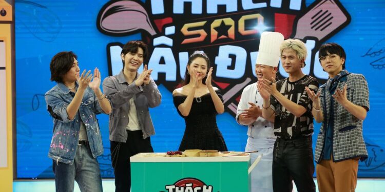 Dàn soái ca Uni5 “quậy nát” căn bếp của Thách Sao Nấu Được