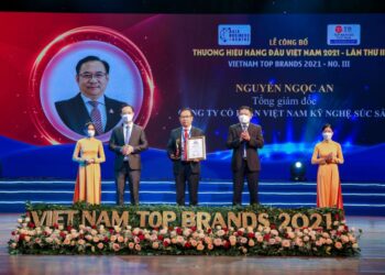 VISSAN vinh dự đạt Top 10 Thương hiệu hàng đầu Việt Nam năm 2021