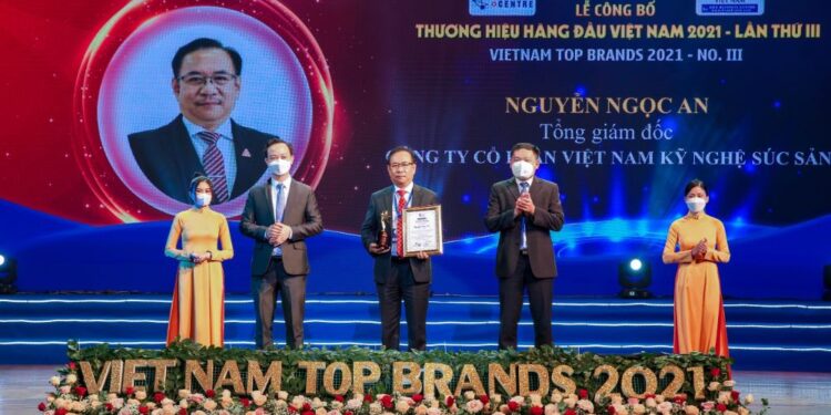 VISSAN vinh dự đạt Top 10 Thương hiệu hàng đầu Việt Nam năm 2021