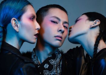 Mentor Thùy Dương (TyhD) tung bộ ảnh cực chất cùng hai “gà cưng” trước thềm chung kết The Next Face 2021