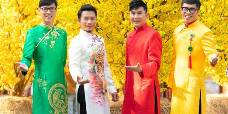 MC Anh Quân, Quốc Bình, Quỳnh Hoa cùng dàn Nghệ sỹ Việt lộng lẫy diện áo dài đón Xuân