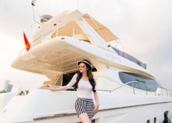 Báo Singapore, Hồng Kông choáng ngợp trước lối sống xa hoa của Lý Nhã Kỳ