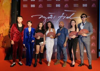 Dàn sao Việt đến chúc ‘Người tình’ của Lưu Huỳnh ra rạp sau 5 năm lận đận