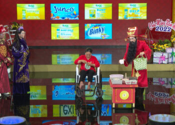 “Thần tài gõ cửa”: Nghề đan giỏ nhựa đã thay đổi cuộc đời người phụ nữ khuyết tật