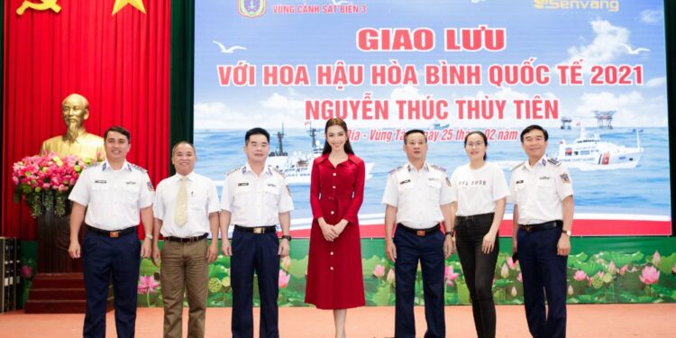    Hoa hậu Thùy Tiên tri ân ngành y nhân dịp kỷ niệm ngày Thầy thuốc Việt Nam