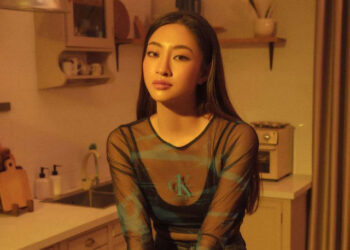 Hoa hậu Lương Thùy Linh tung ảnh mới, khoe trọn vòng eo con kiến