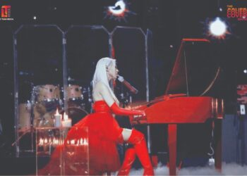 Huyền Cadie mạo hiểm với phần trình diễn chỉ có tiếng hát và piano