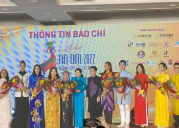 Hơn 100 nghệ sỹ danh tiếng Việt mở màn đêm khai mạc Lễ hội Áo dài TP. Hồ Chí Minh lần thứ 8