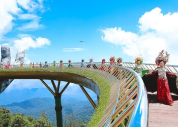 Dàn thí sinh Nữ hoàng doanh nhân đất Việt lộng lẫy trong Quốc phục áo dài