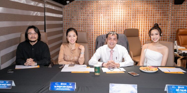 Hoa hậu Đỗ Hà bất ngờ xuất hiện trong buổi sơ khảo thứ 3 của Miss World Vietnam 2022