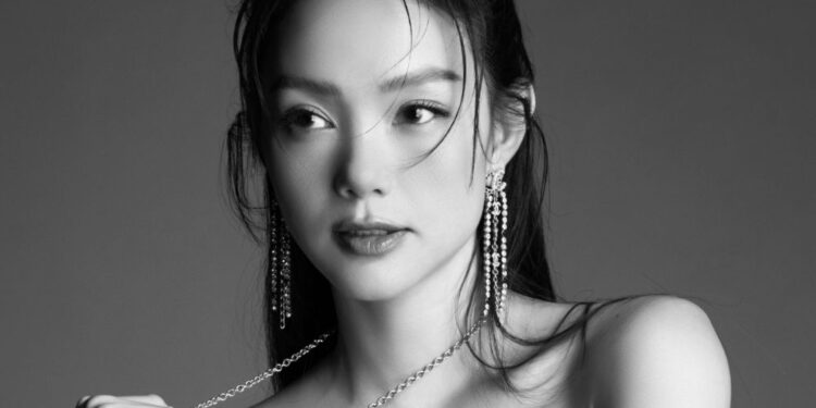 Ca sĩ Minh Hằng, nhà thơ Hữu Việt ngồi ghế nóng Miss World Viet Nam 2022