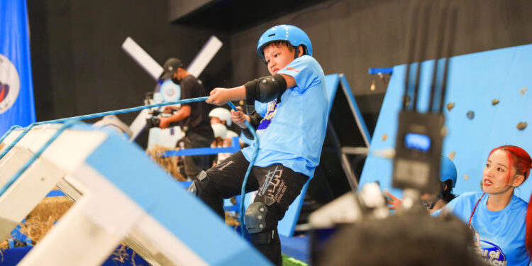 Những pha “không từ bỏ” đỉnh cao của thí sinh đội Puka khiến cả hội trường hò reo cổ vũ không ngớt   