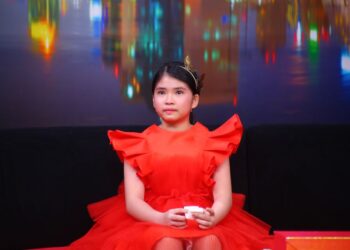 Người mẹ rơi nước mắt đối diện hậu quả phải chữa trị tâm lý cho cả hai con