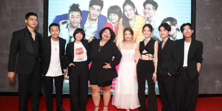 Nhỏ To Chốn Văn Phòng – Dự án phim đầu tiên tại Việt Nam chiếu song song trên cả 3 nền tảng NETFLIX, DANET & K+