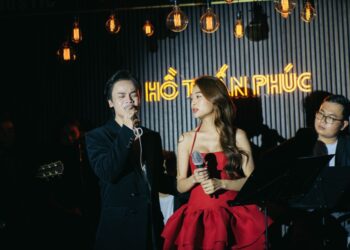 Ca sĩ Hồ Tuấn Phúc “Cháy” hết mình trong Sol Show