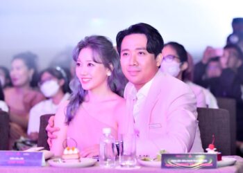 Trấn Thành song ca ngọt ngào cùng bã xã Hari Won tại sự kiện ra mắt sản phẩm mới