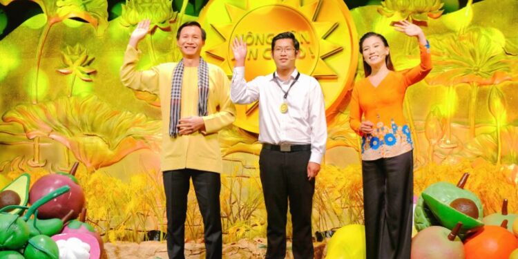 Nông dân Thành Long sở hữu 45 đại lý Mật ong Hương Tràm Hút Dẻo bật mí câu chuyện làm nghề