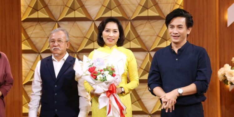 Thuận Vợ Thuận Chồng: Vợ chồng nhạc công nên duyên nhờ tiếng đàn trong đêm cúp điện