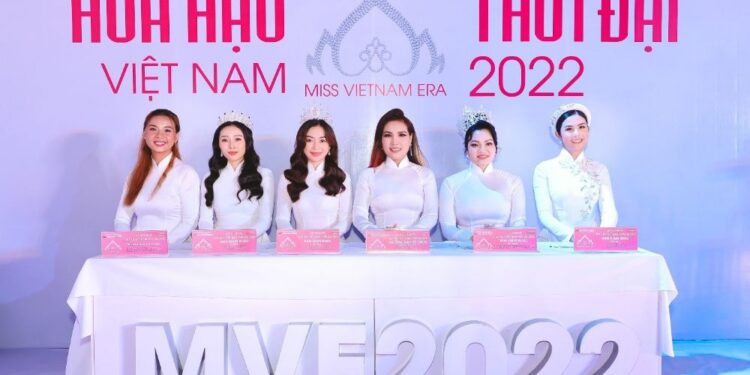 Sau đăng quang, Nữ hoàng Nguyễn Thị Thanh Thúy ngồi “ghế nóng” Hoa hậu Việt Nam Thời đại 2022