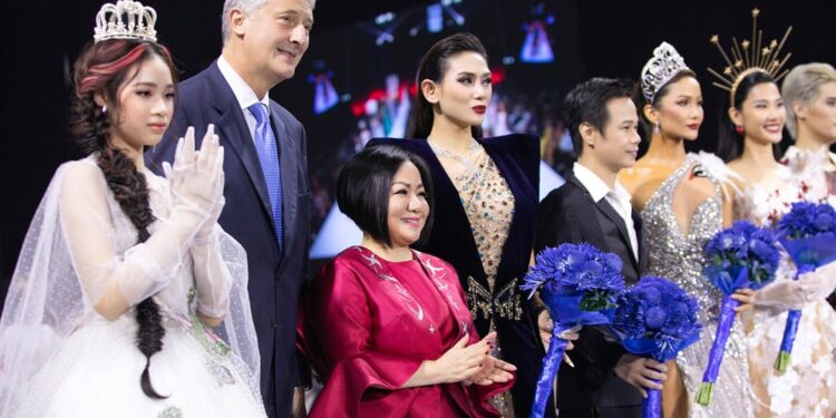 AQUAFINA TUẦN LỄ THỜI TRANG QUỐC TẾ VIỆT NAM XUÂN HÈ 2022 CHÍNH THỨC QUAY  LẠI VỚI THÔNG ĐIỆP ‘REFASHION’ 