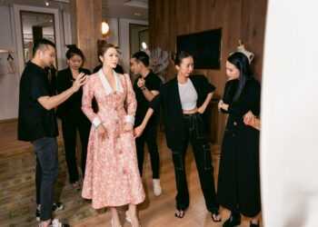 Lý Nhã Kỳ tất bật thử đồ chuẩn bị đến LHP Cannes