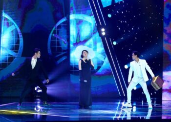 Lê Thu Uyên bật khóc khi bị tắt tiếng trong đêm thi nhưng được khen ngợi kỹ thuật quá vững