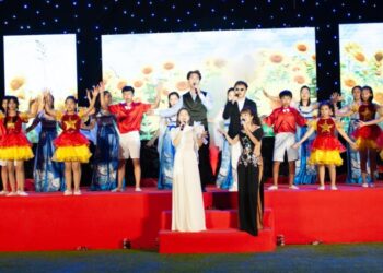 Hơn 400 triệu đồng trao gửi yêu thương về Quảng Ngãi