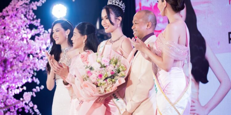 Á hậu Phương Anh tiếp bước Tường San tại đấu trường Miss International (Hoa hậu Quốc tế) 2022   