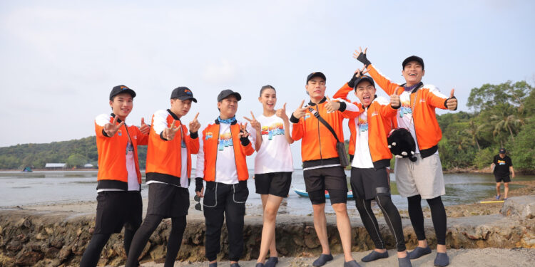 CRIS PHAN – HIEUTHUHAI: CÙNG LÀ CÔNG CHÚA NHƯNG NGƯỜI CÓ SỐ HƯỞNG, KẺ BI THẢM