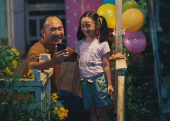 Tiến Luật đóng chính phim điện ảnh, dở khóc dở cười khi làm cha bất đắc dĩ